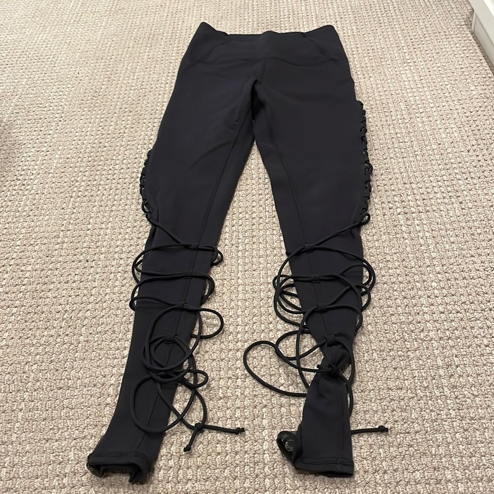 Alo lace up leggings size XS